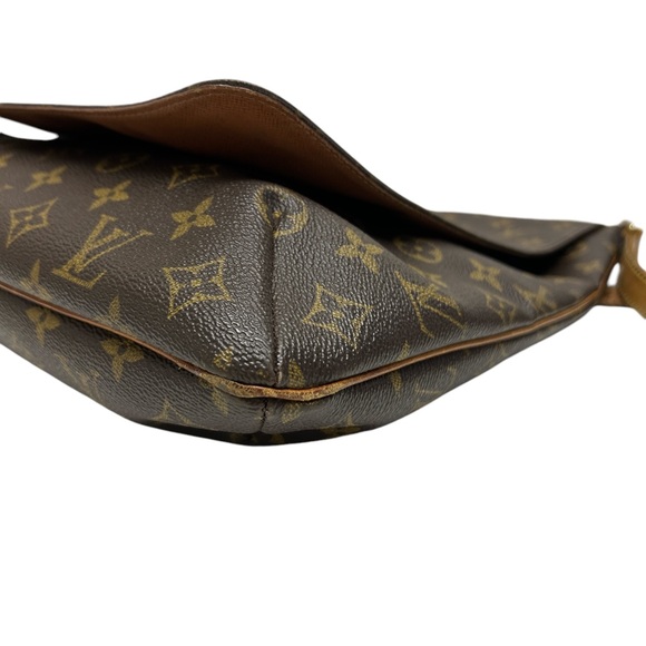 Louis Vuitton Vintage Salsa Musette GM - Picture 5 of 12